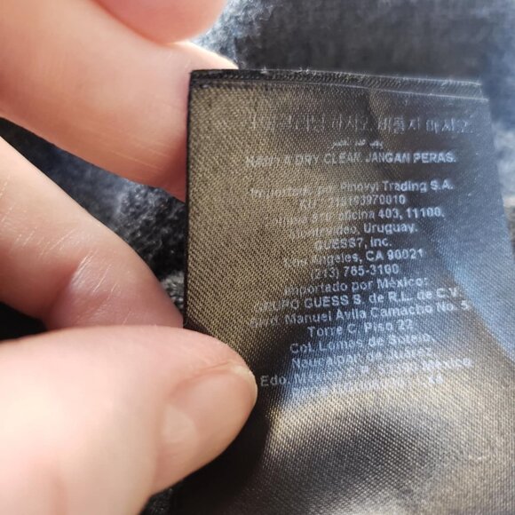 Guess V Neck Mens (although could be unisex) sweater size M-great condition! - Picture 5 of 7